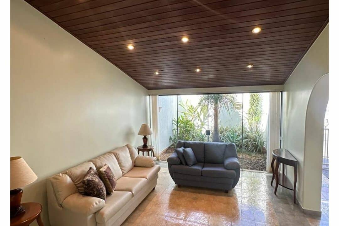 000251 - Casa no Santo Antônio (2)