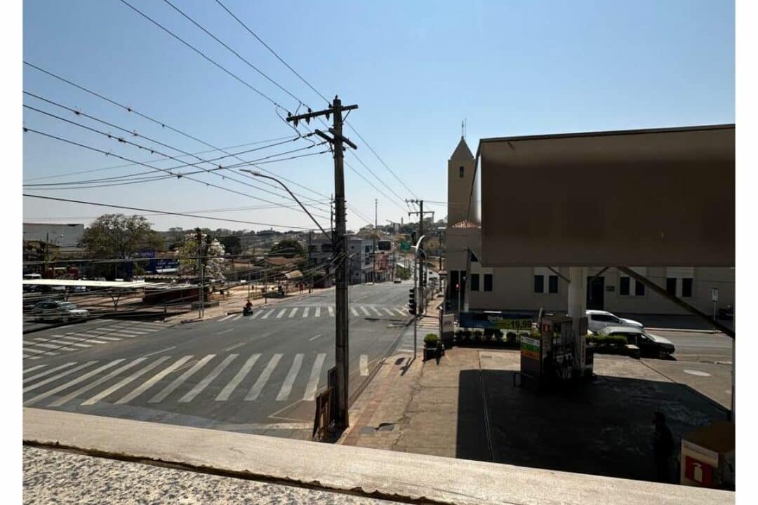 481 - Sala Comercial no Centro